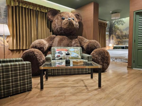 Kitsch Hotel
